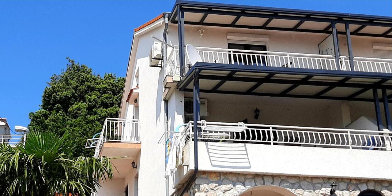 Palma Del Mar Apartman Omišalj Kültér fotó